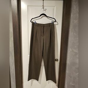 Aritzia Effortless Pant